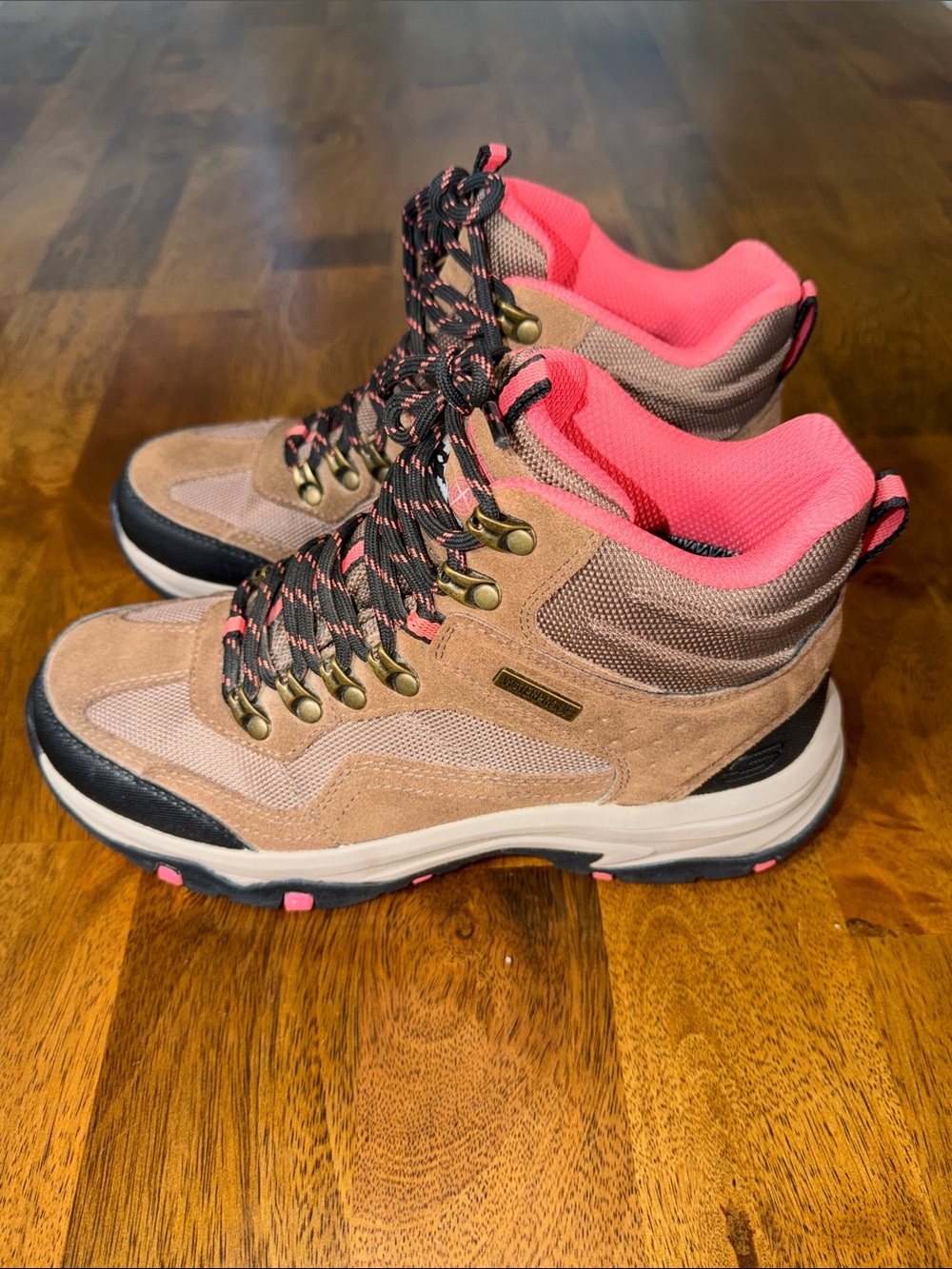 Skechers 167008 outdoor 7 Tan and Pink Lace-Up Hiking Boots - Picture 11 of 13